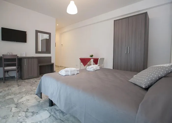 Momenti Romani Oda ve Kahvaltı 4*