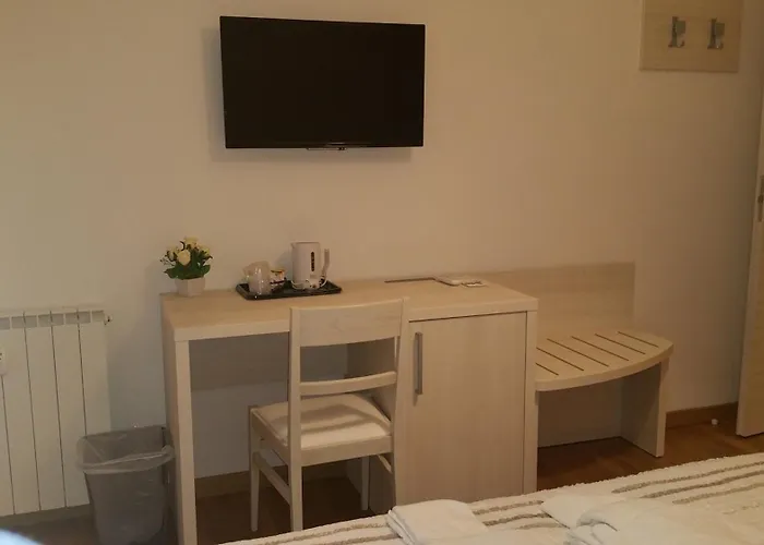 Momenti Romani Oda ve Kahvaltı Roma