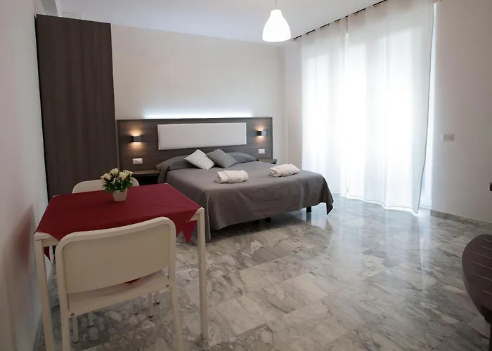 Momenti Romani Oda ve Kahvaltı 4*